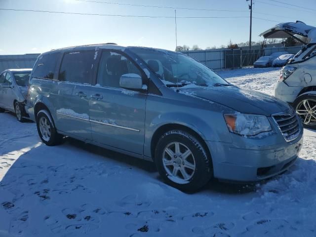 2010 Chrysler Town & Country Touring