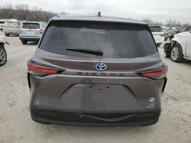 2021 Toyota Sienna LE