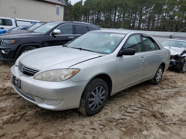 2005 Toyota Camry LE