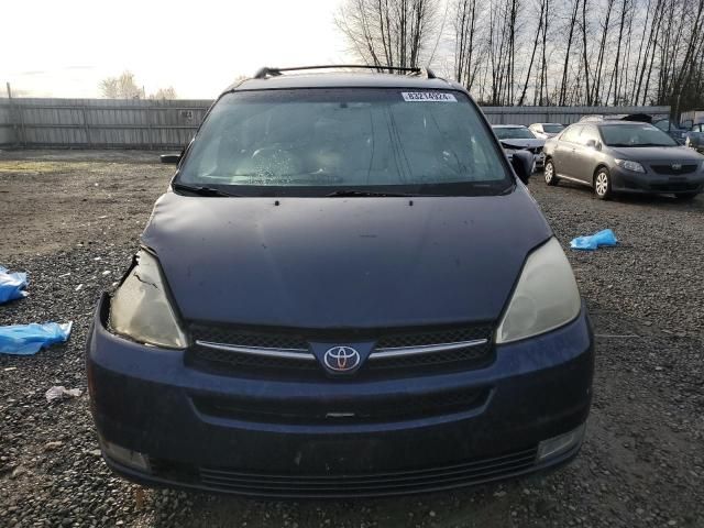 2004 Toyota Sienna XLE