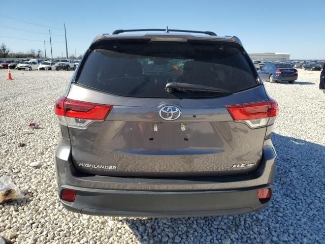 2019 Toyota Highlander SE