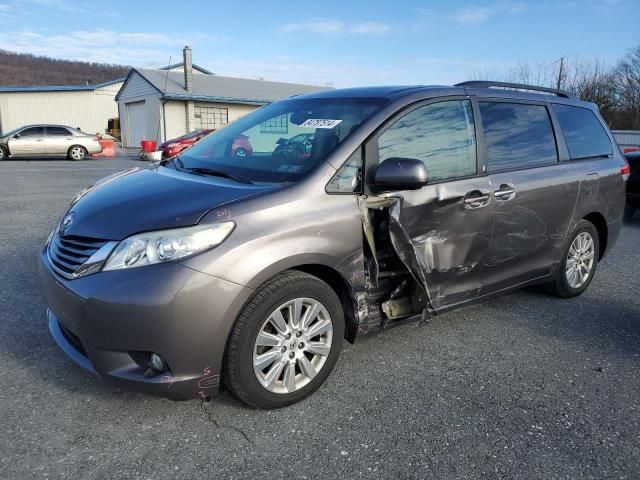 2013 Toyota Sienna XLE