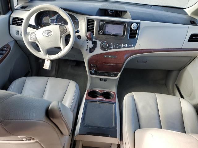 2013 Toyota Sienna XLE