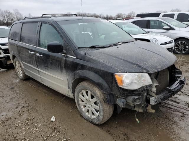 2016 Chrysler Town & Country Touring