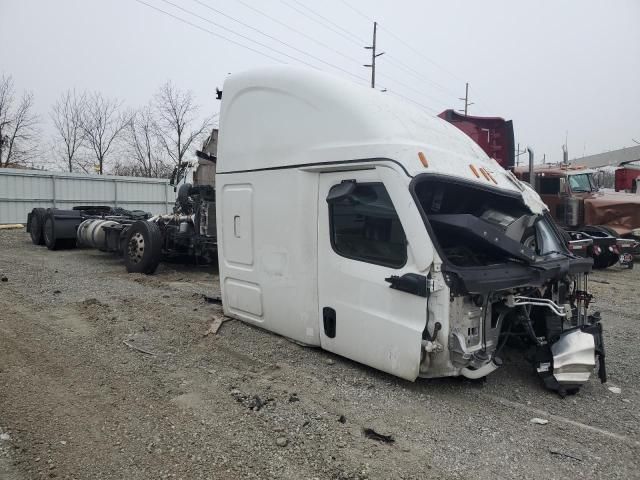 2025 Freightliner Cascadia 126