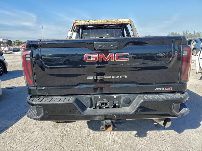 2025 GMC Sierra K2500 AT4