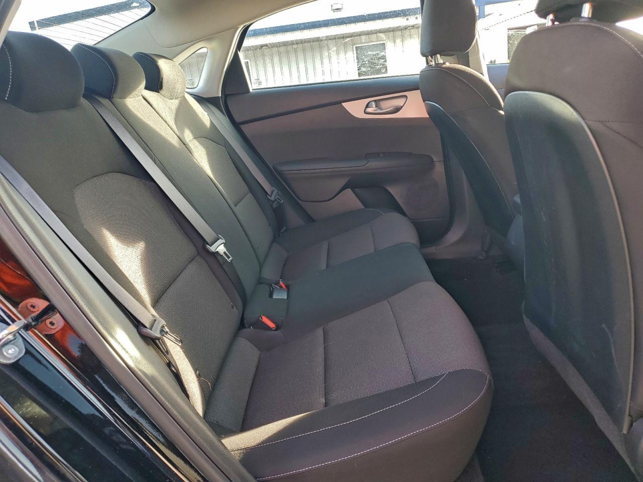 2023 KIA Forte lx