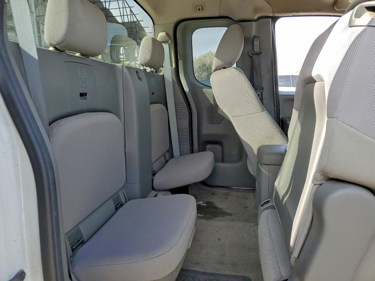 2012 Nissan Frontier S