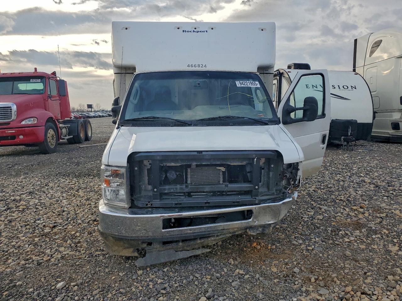 2021 Ford Econoline E350 Super Duty Cutaway Van