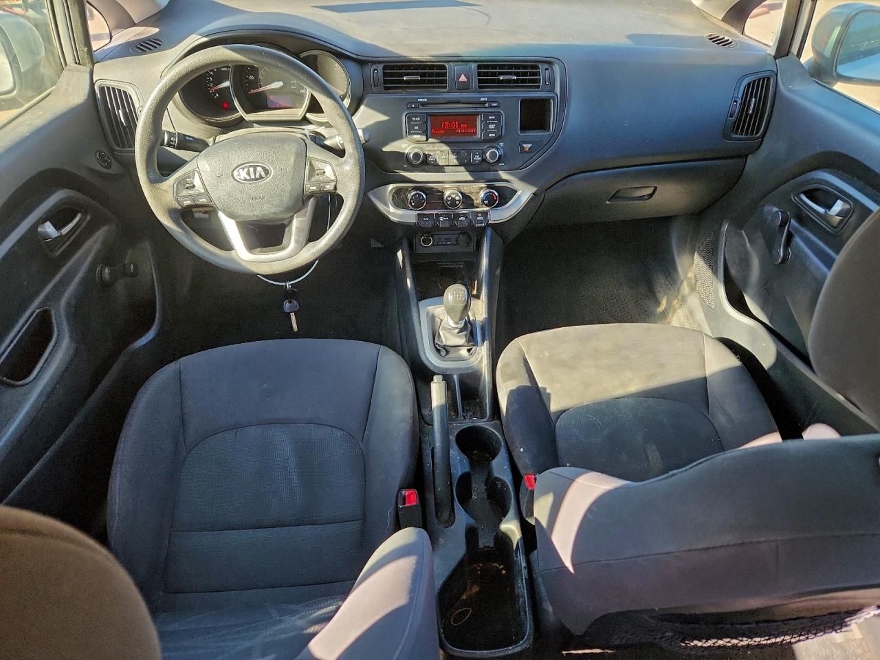 2013 KIA Rio lx