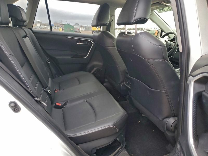 2022 Toyota Rav4 xle Premium