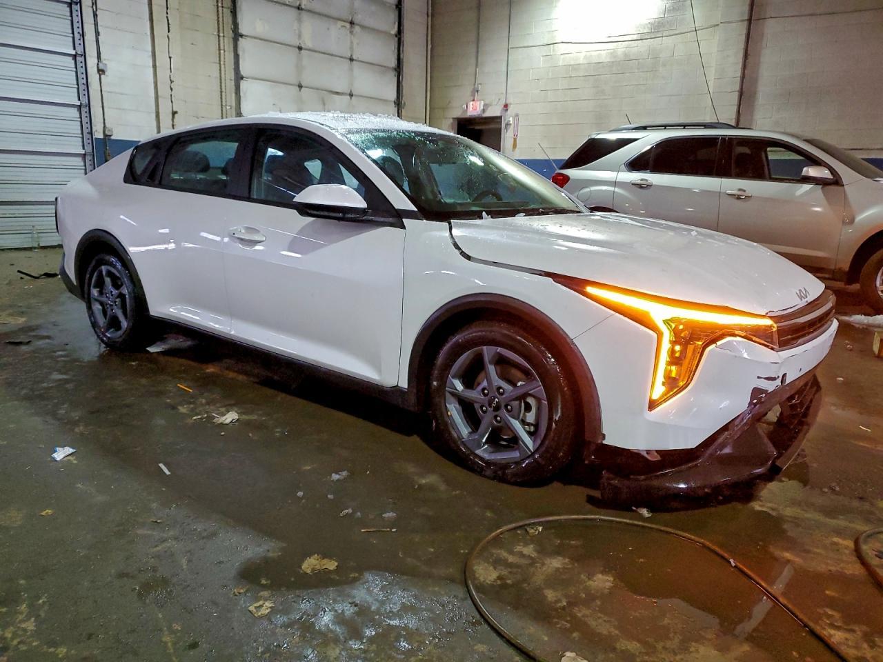 2025 KIA K4 lx
