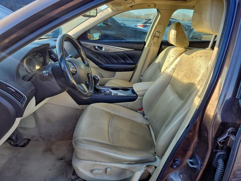 2015 Infiniti Q50 Base