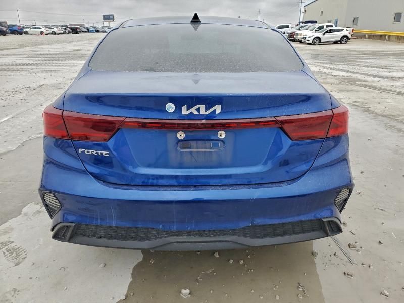 2023 KIA Forte lx