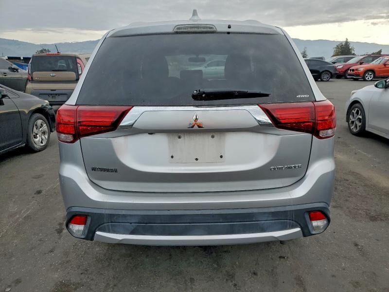 2018 Mitsubishi Outlander se