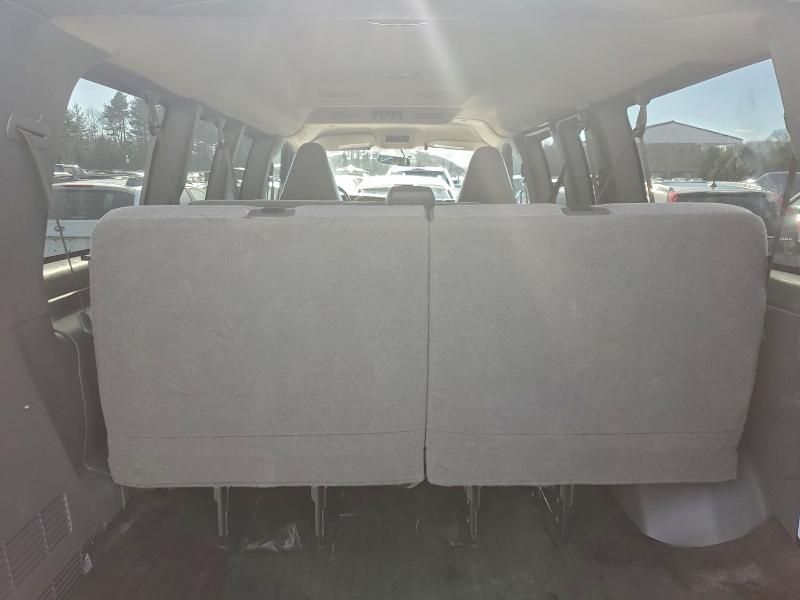 2023 Chevrolet Express G3500 ls