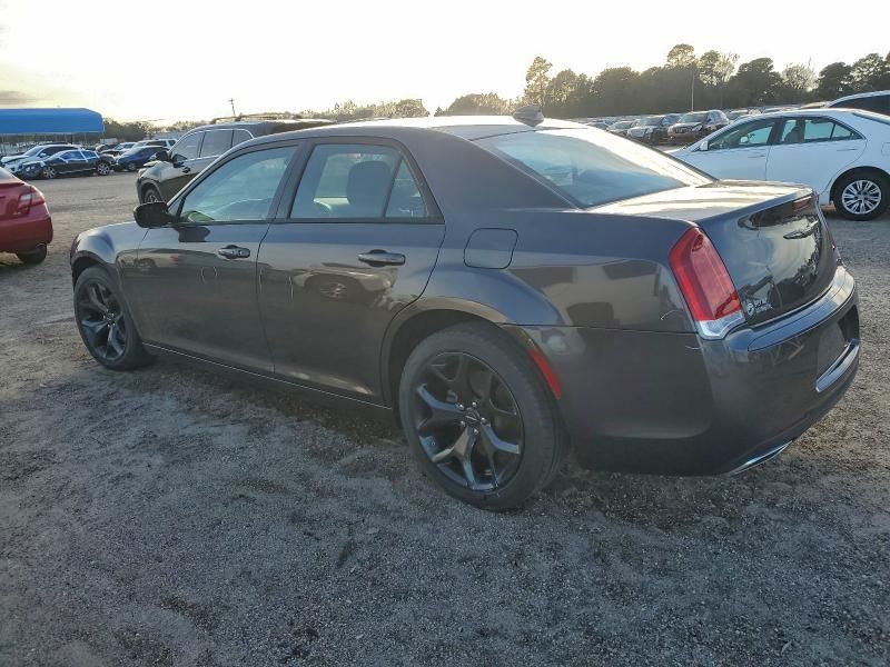 2023 Chrysler 300 Touring