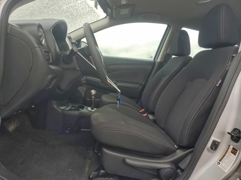 2015 Niss Versa 1.6 sv