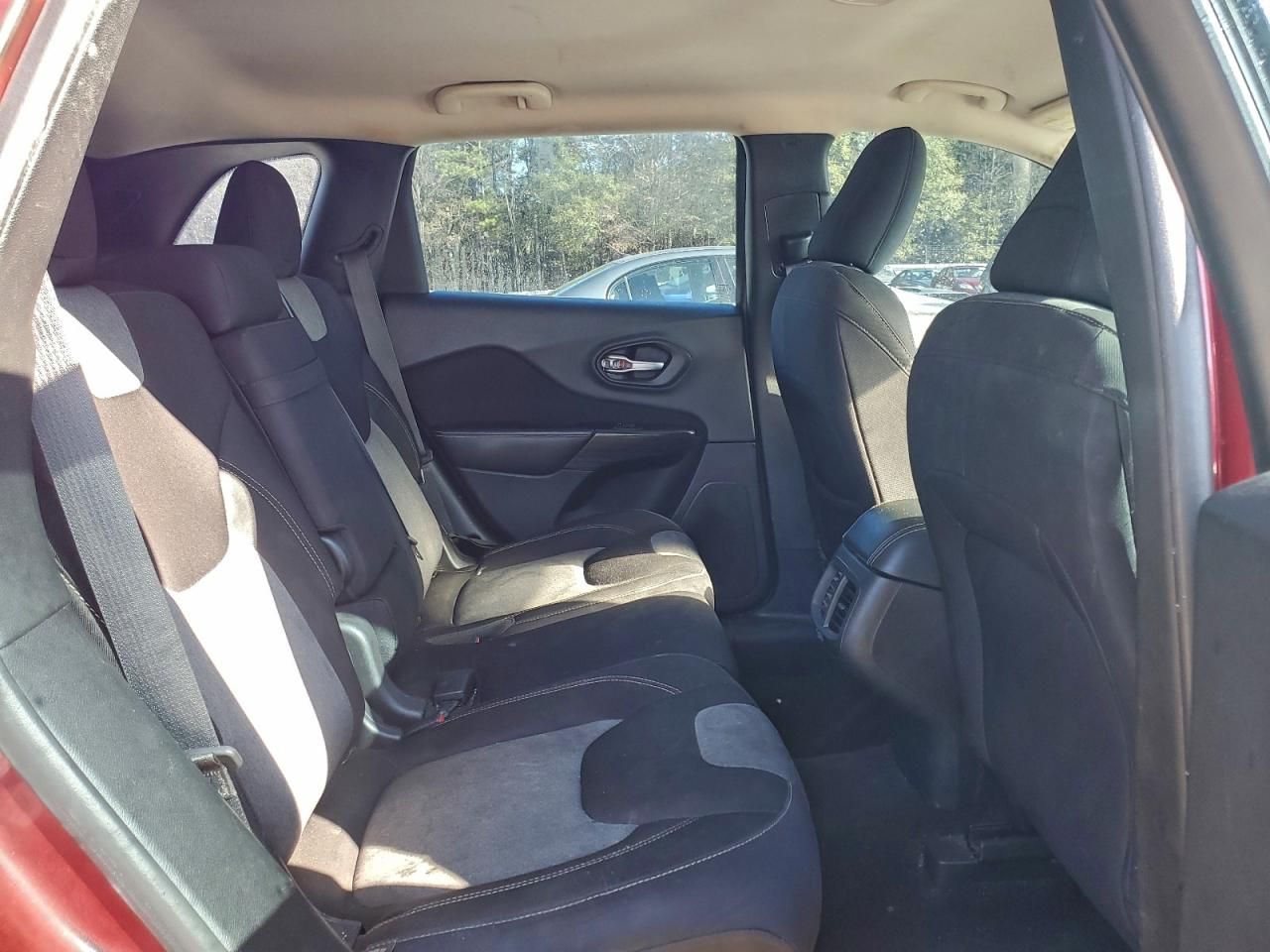 2015 Jeep Cherokee Sport