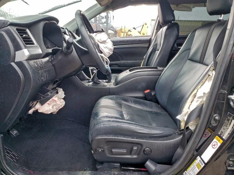 2018 Toyota Highlander se