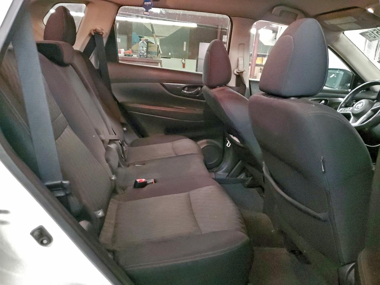 2018 Nissan Rogue s