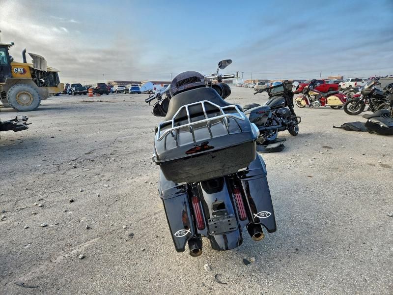 2016 Harley-Davidson Flhxse CVO Street Glide