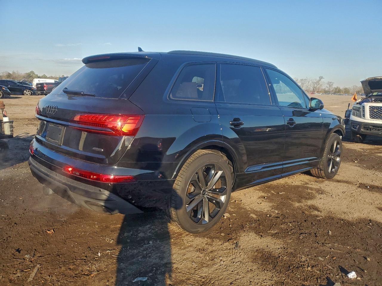 2025 Audi Q7 Premium Plus
