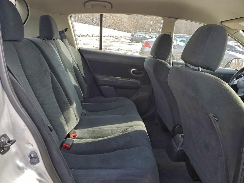 2011 Nissan Versa s