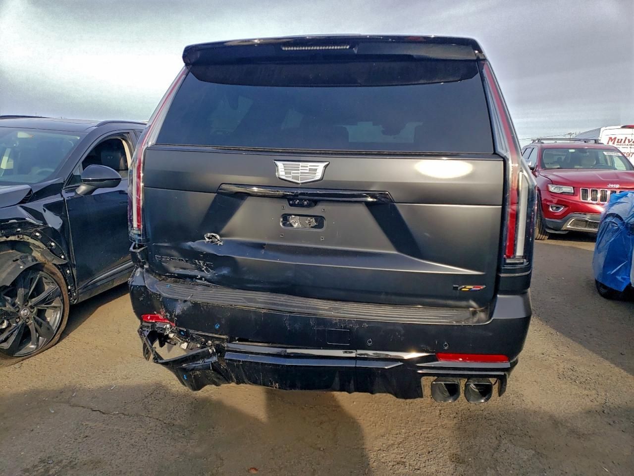 2025 Cadillac Escalade v esv