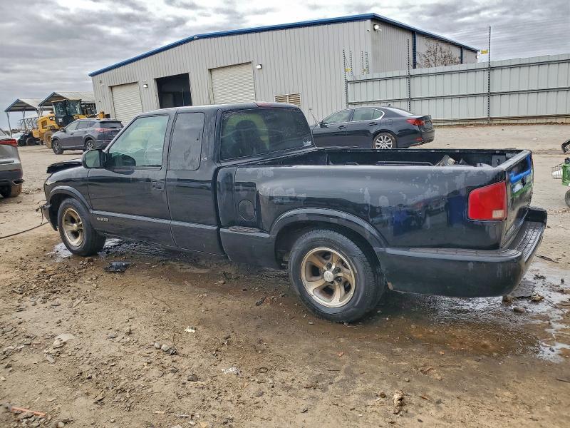 2001 Chevrolet S Truck S10