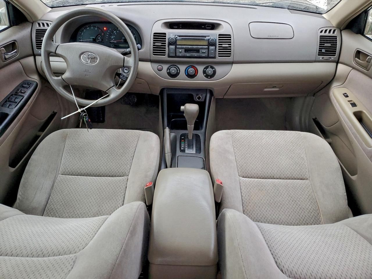 2004 Toyota Camry le