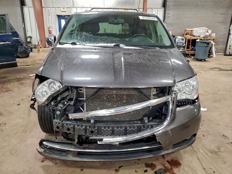 2015 Chrysler Town & Country Touring l