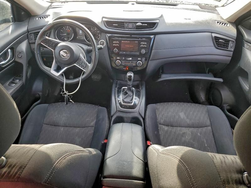 2017 Nissan Rogue sv