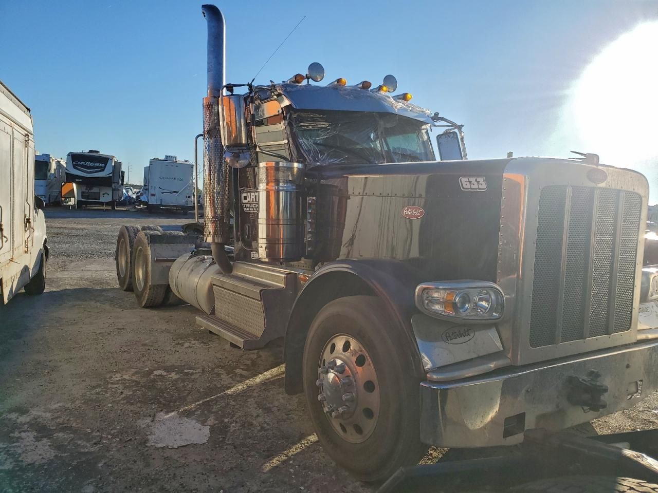 2024 Peterbilt 389 Semi Truck