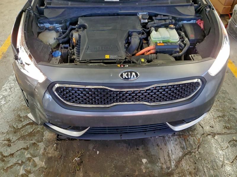 2017 KIA Niro fe
