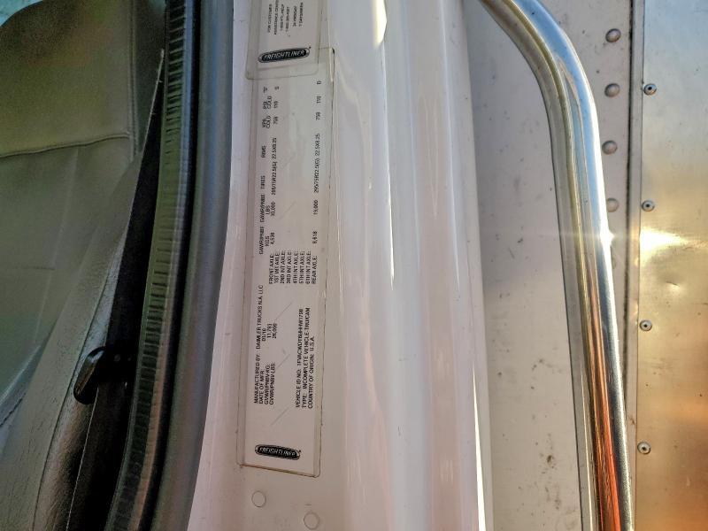 2017 Freigliner 2017 Freightliner Business Class M2 BOX Truck