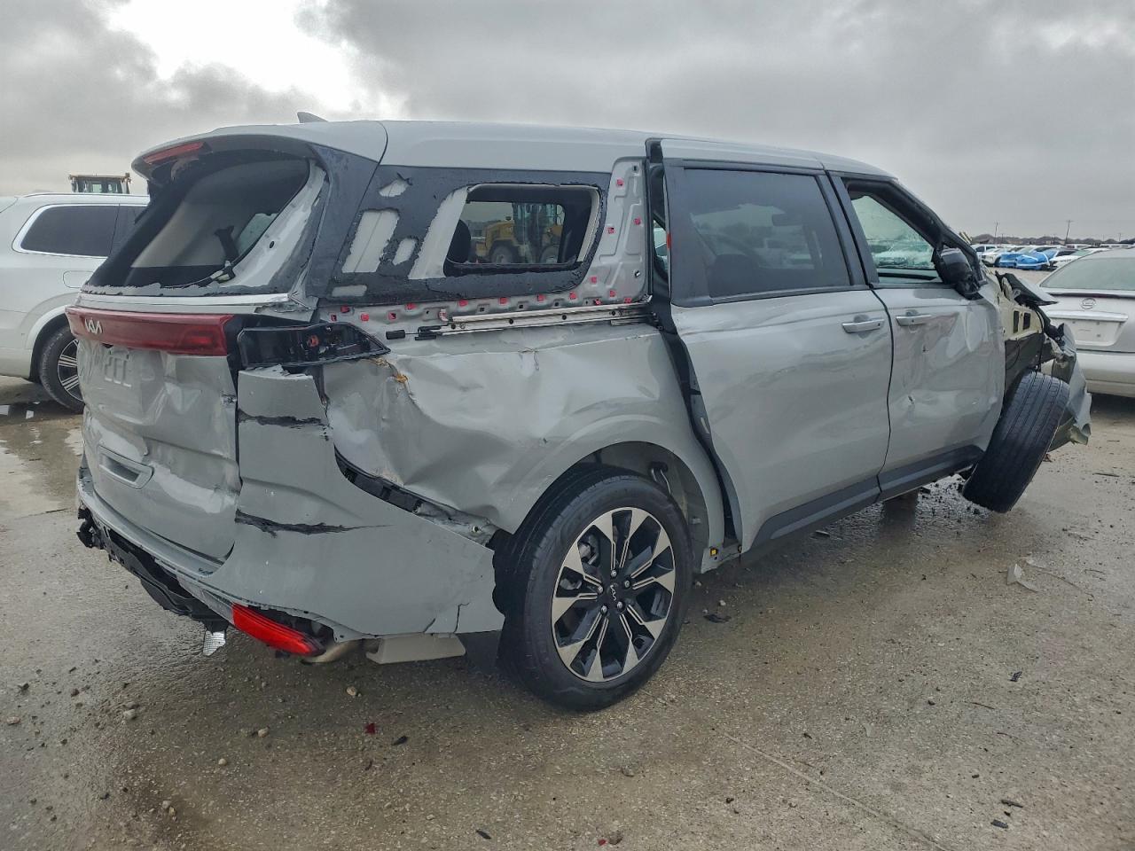 2024 KIA Carnival ex