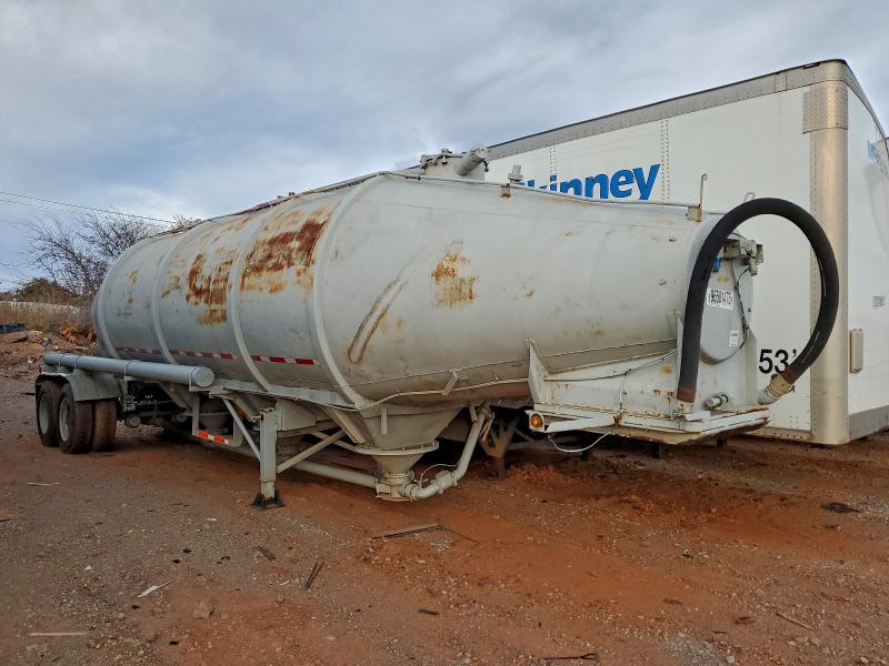 1961 Butl 1961 Pneumatic dry Bulk Trailer