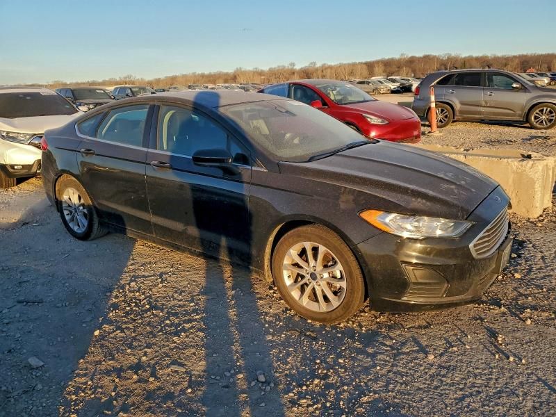 2020 Ford Fusion se