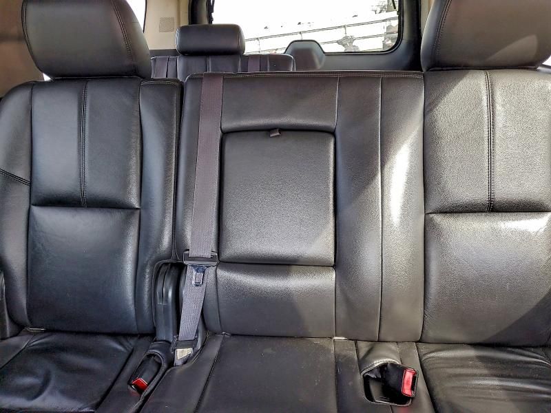 2011 Chevrolet Suburban K1500 lt