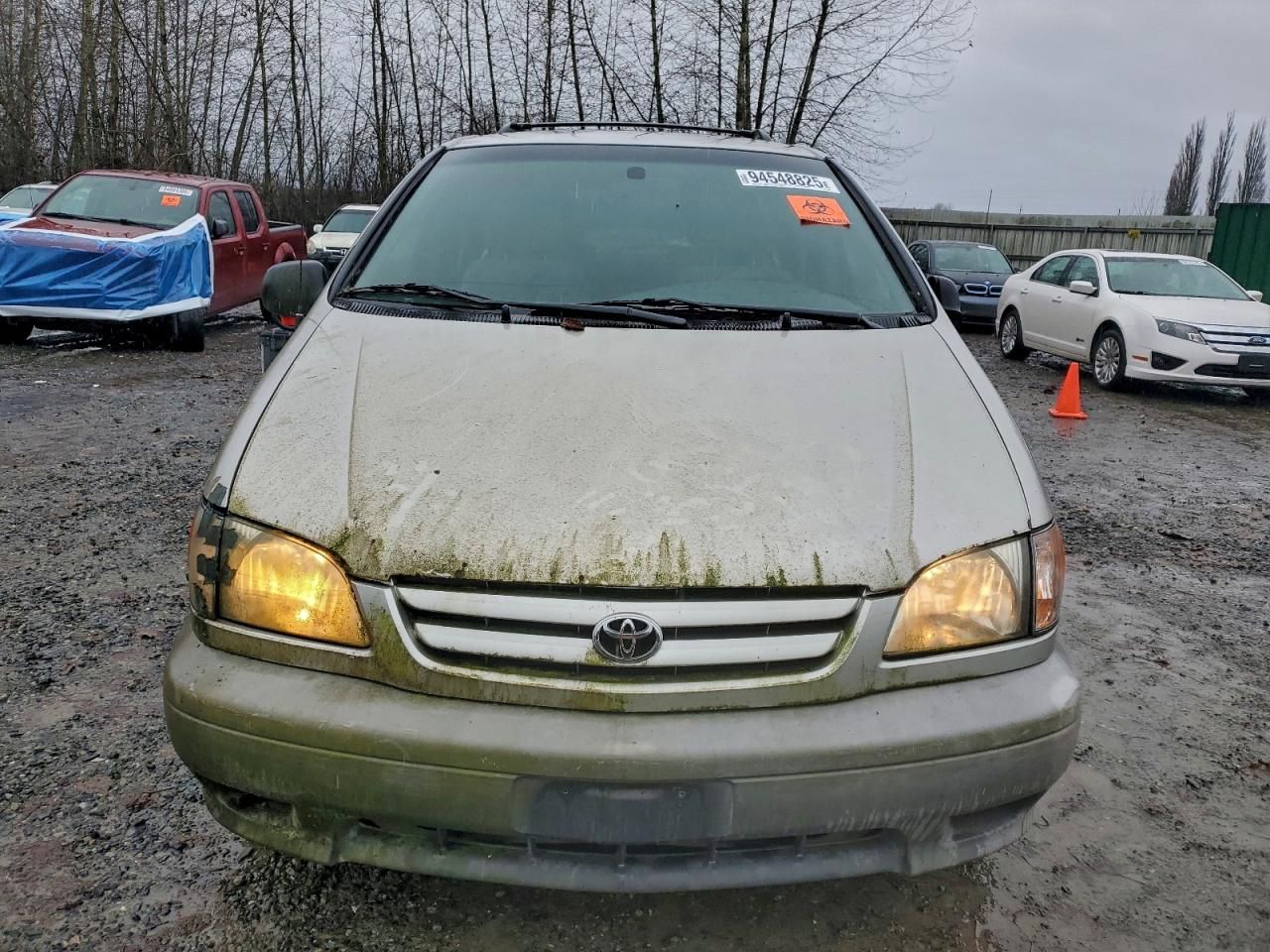 2003 Toyota Sienna le