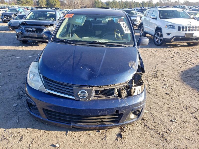 2011 Nissan Versa 1.8 s