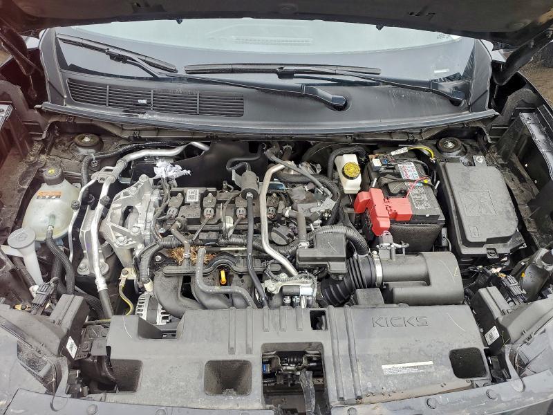 2025 Nissan Kicks sr