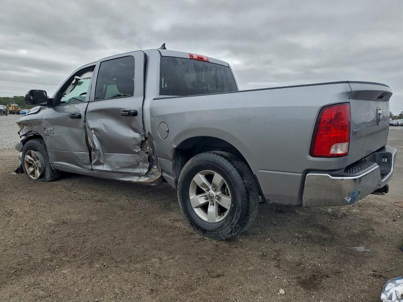 2023 Dodge Ram 1500 Classic slt