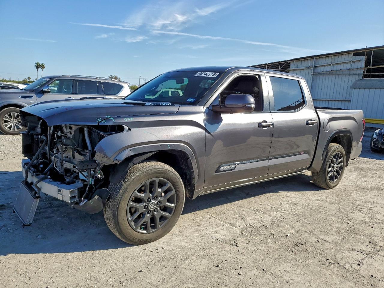2024 Toyota Tundra Crewmax Platinum