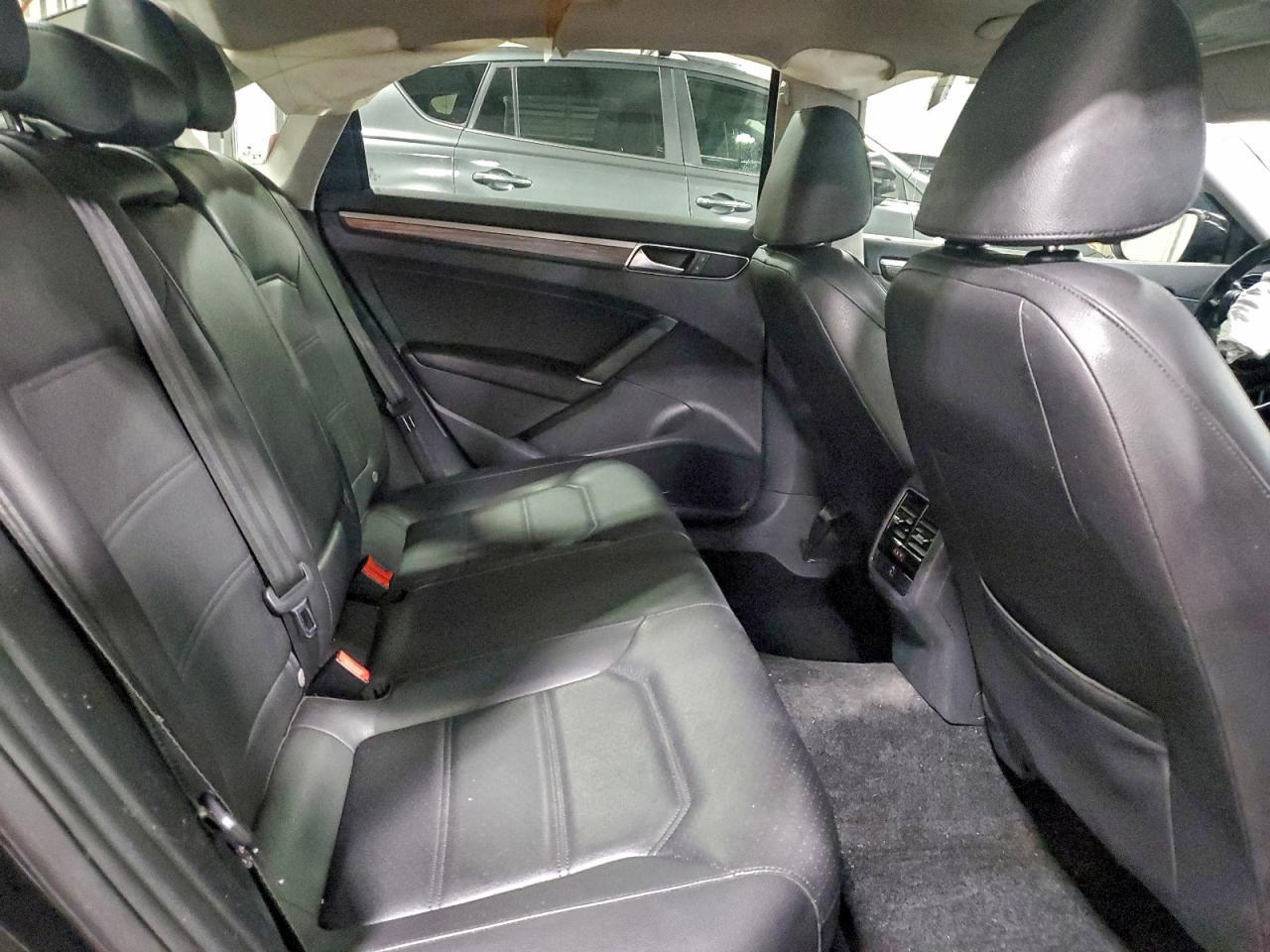 2016 Volkswagen Passat se