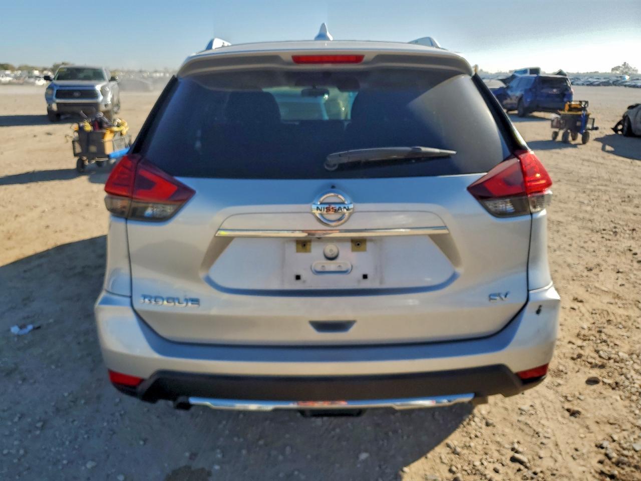 2017 Niss Rogue sv