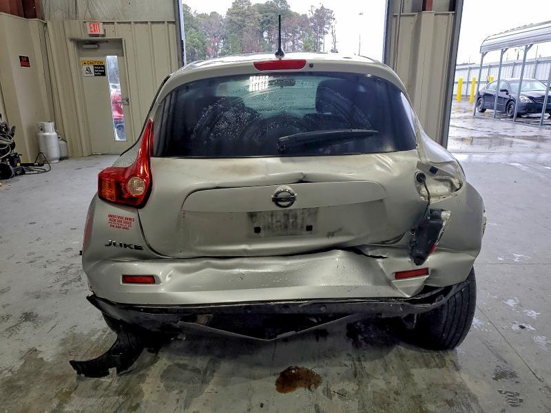 2014 Niss Juke s
