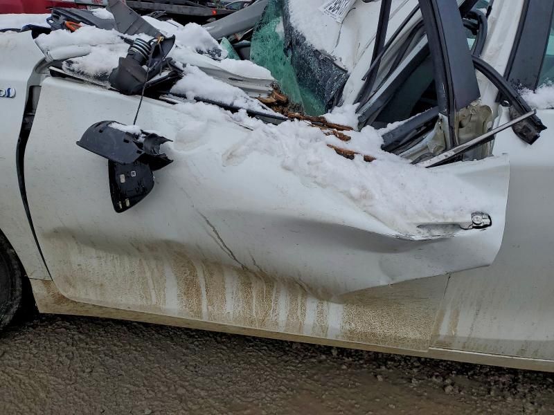 2015 Toyota Camry Hybrid