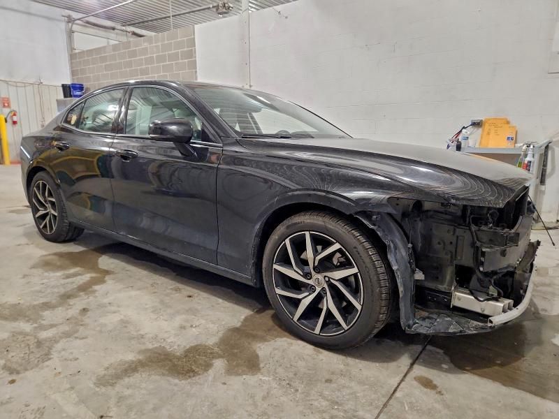 2020 Volvo S60 T5 Momentum